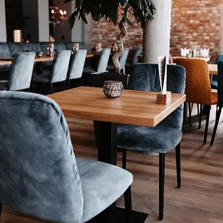 마이 플레이스 라우첸하우센