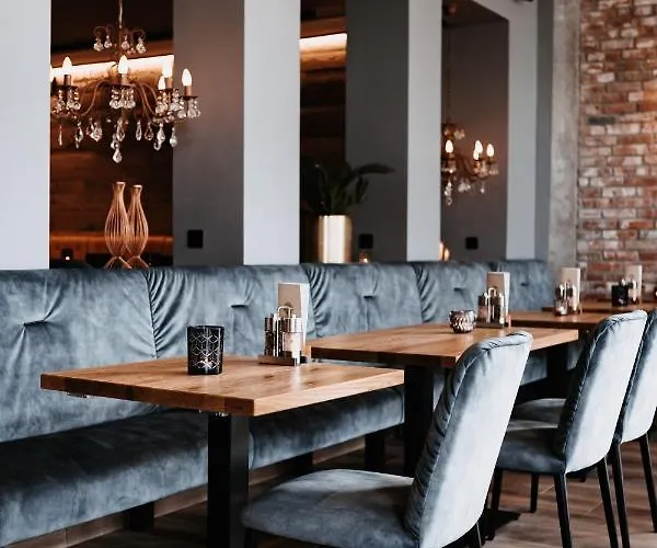 マイ プレイス ホテル 3*